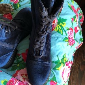 Arizona jeans blue velvet boots 10M . New w/tags